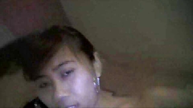 Señora india madura video adulto gratis muestra sus pechos completos en la webcam
